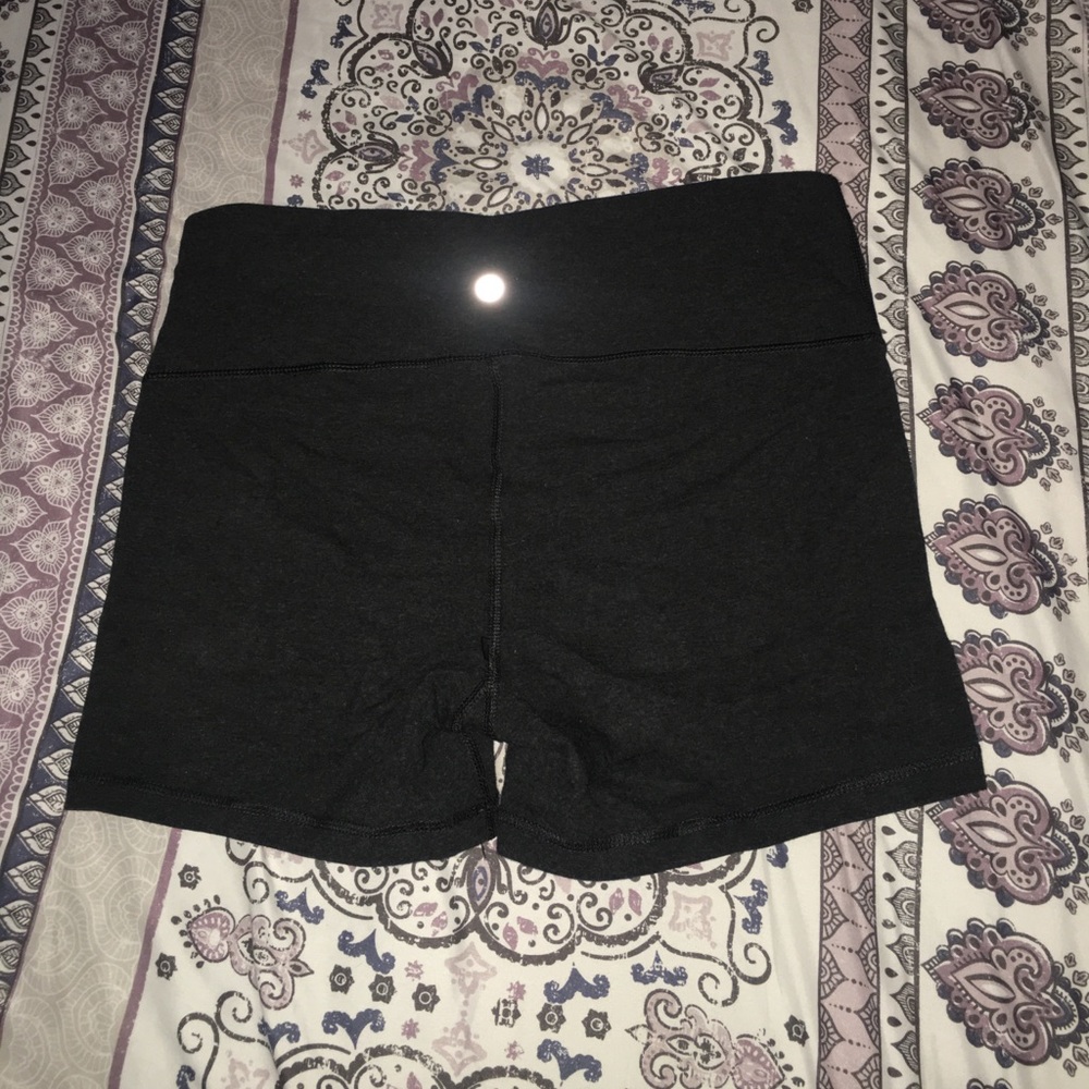 90 Degree high waisted shorts